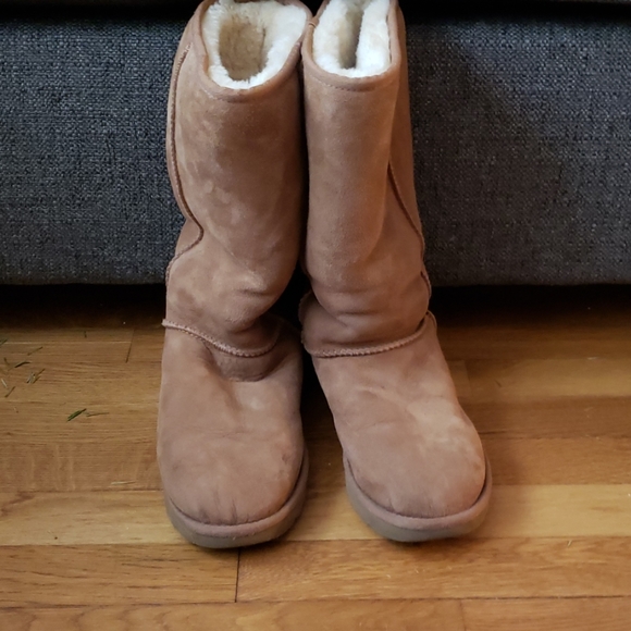 Tall UGG boots - Picture 2 of 4
